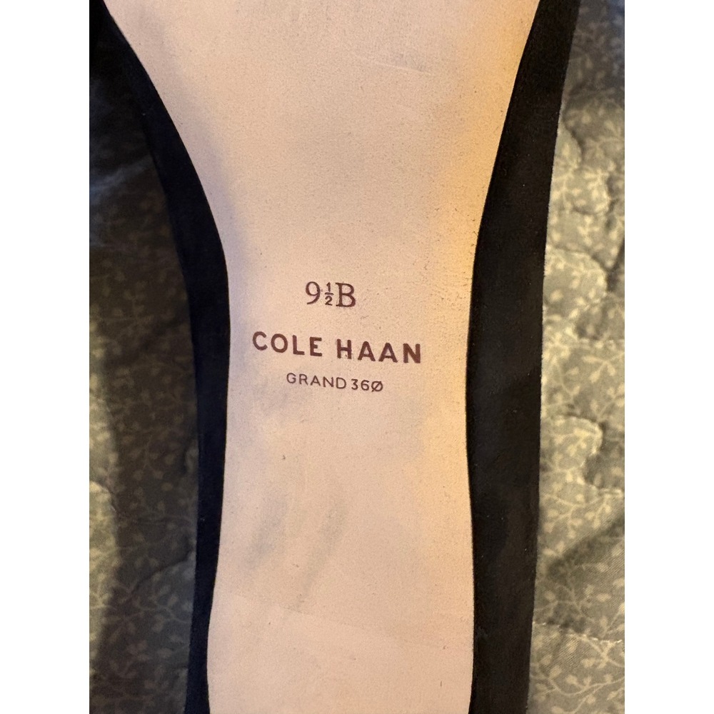 Cole Haan Grand 360 Black Suede Scalloped Pointed Toe Pumps W35022 Women's 9.5B - Picture 10 of 10